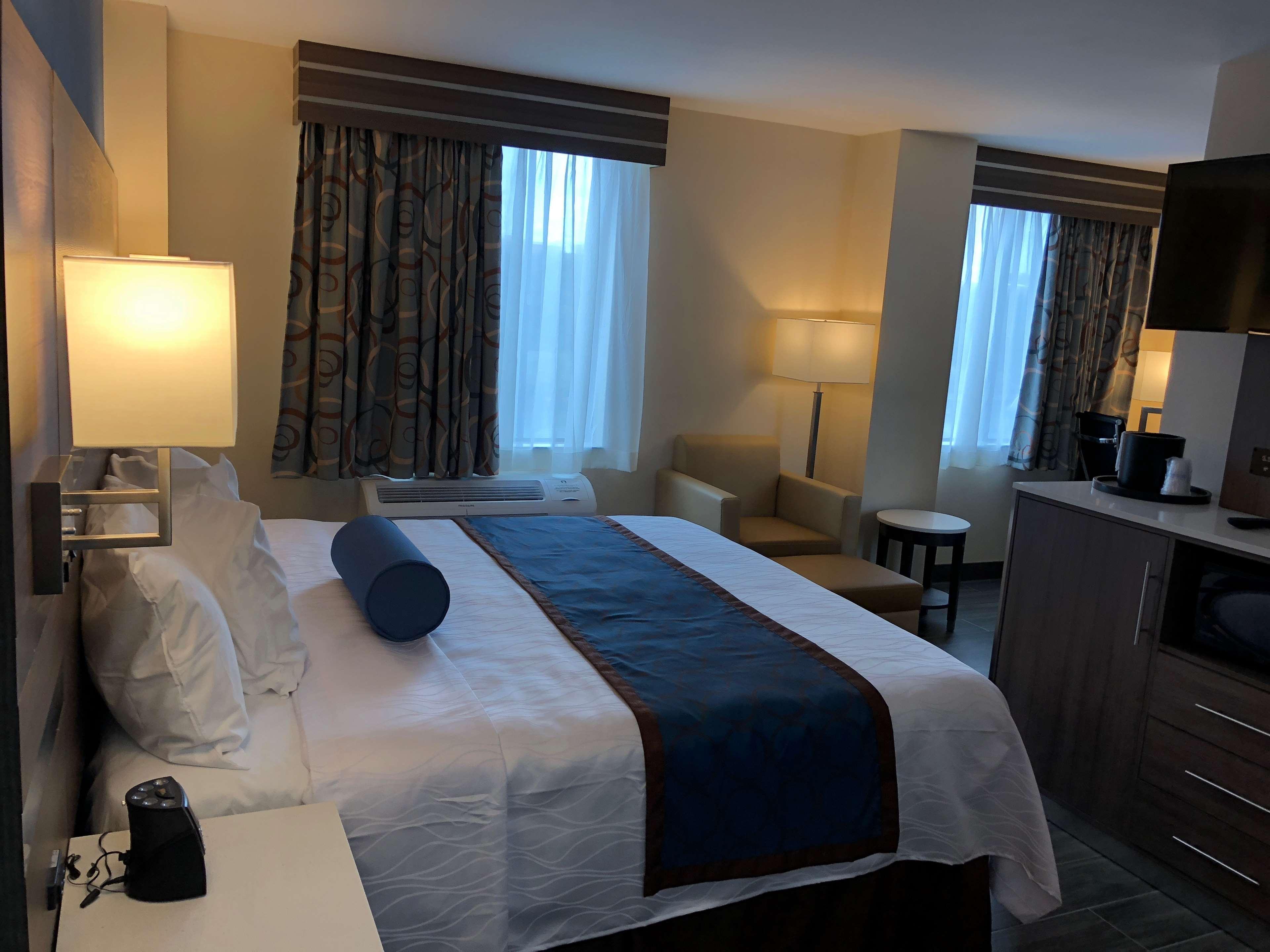 Best Western Plus Stadium Inn New York Esterno foto