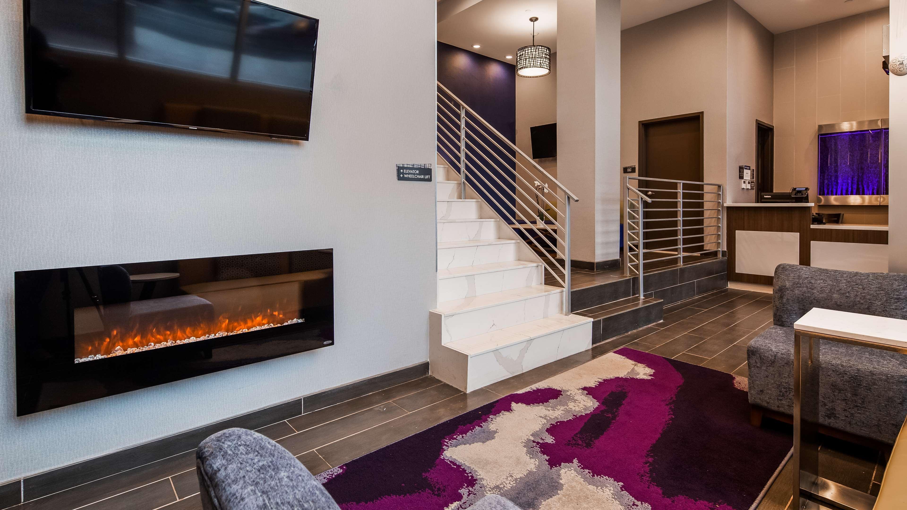 Best Western Plus Stadium Inn New York Esterno foto