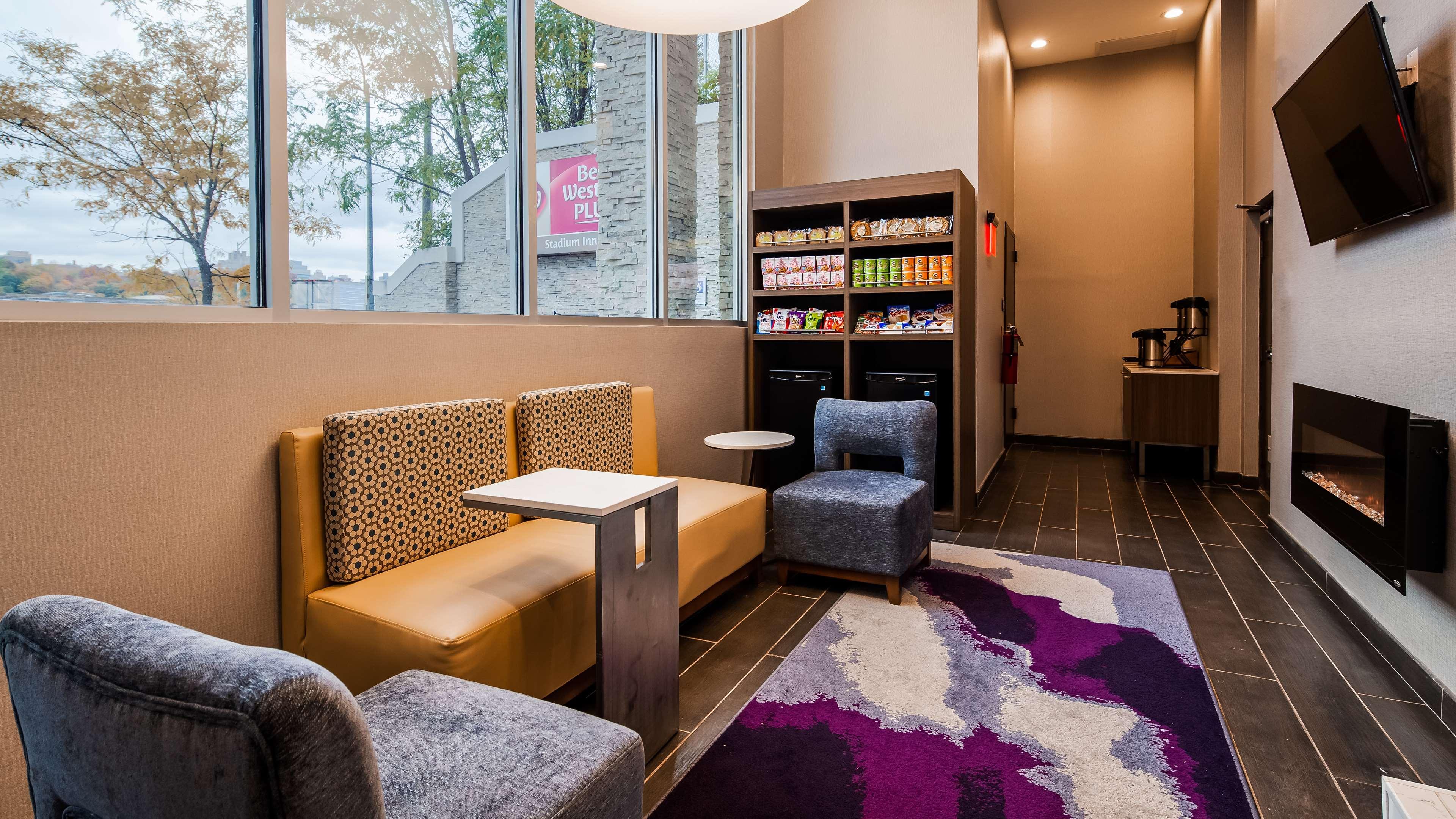 Best Western Plus Stadium Inn New York Esterno foto