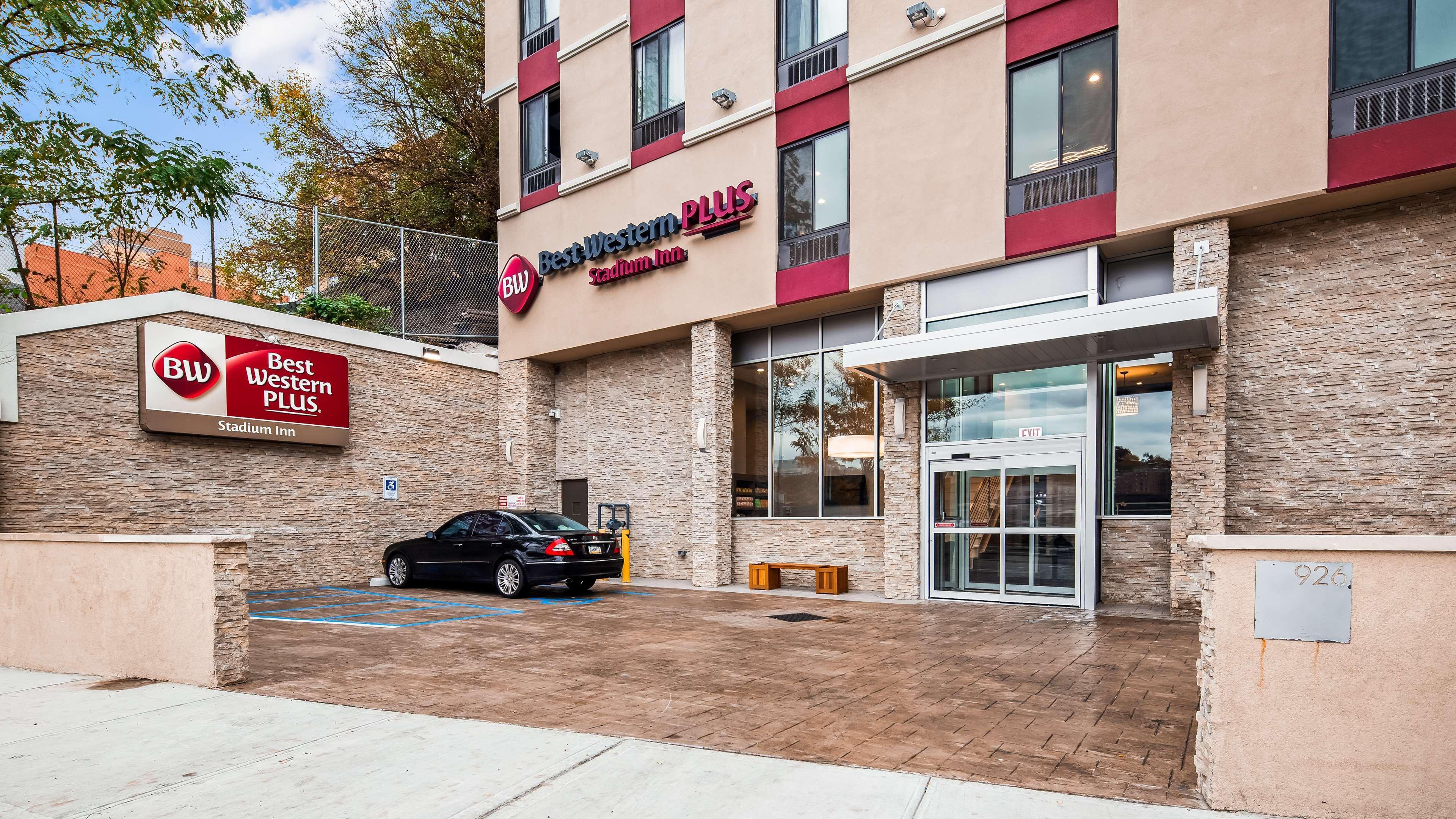 Best Western Plus Stadium Inn New York Esterno foto