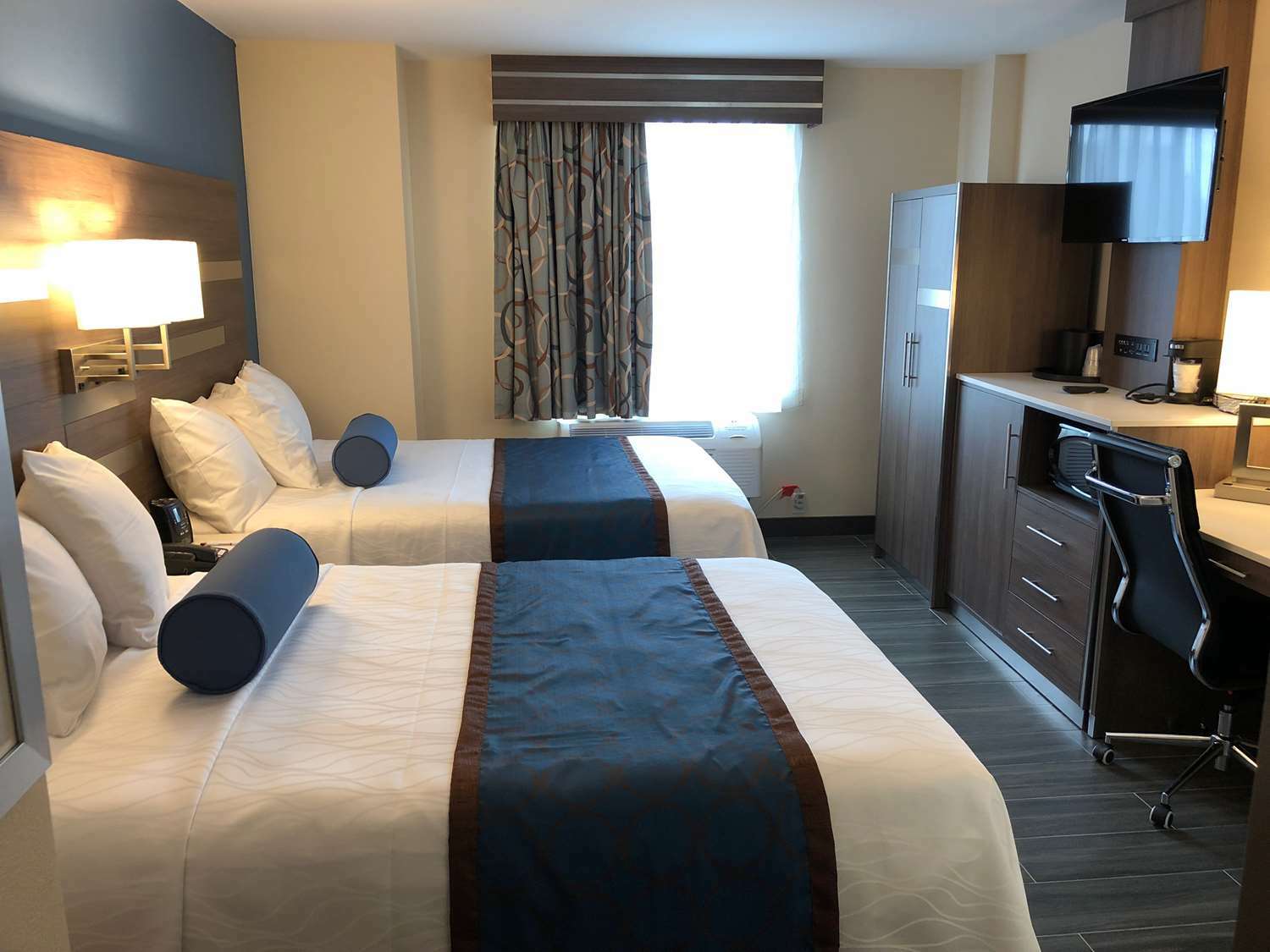 Best Western Plus Stadium Inn New York Esterno foto